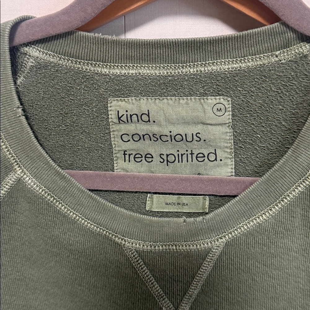 Unsubscribed Women's Green Loungewear Set - Picture 5 of 5